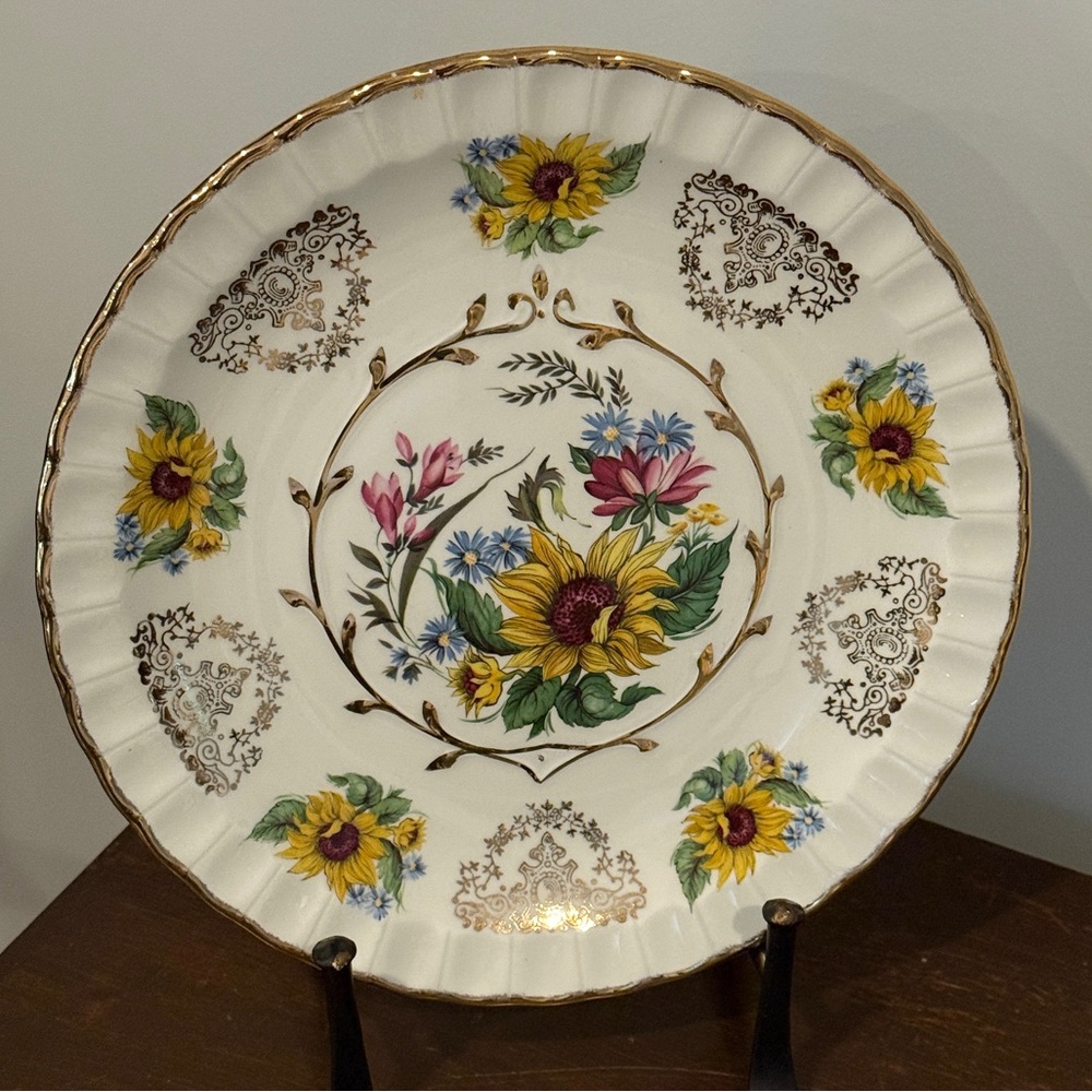 Avon by Wood & Sons Floral Sunflower Decorative Plate